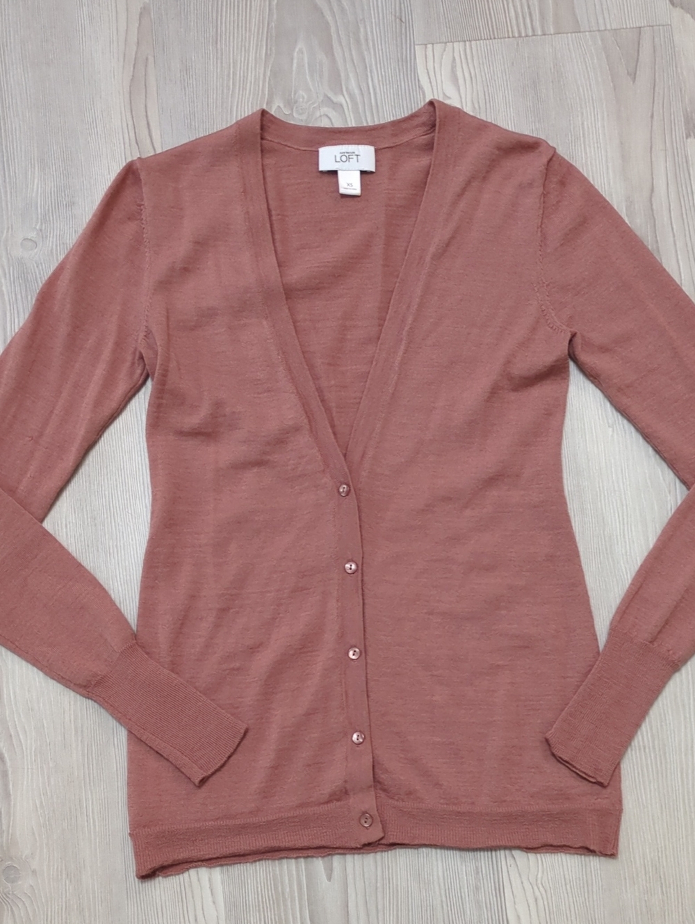 Ann Taylor LOFT XS 70% Wool Cardigan Dusty Rose Mauve Button Front Lightweight